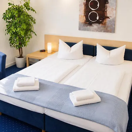 Hotel Seifert Berlin am Kurfürstendamm-3